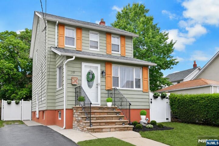 Property Photo:  35 Colling Avenue  NJ 07662 