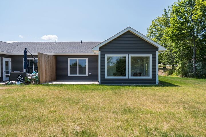 Property Photo: 36 Pemberton Avenue NS B0N 2T0