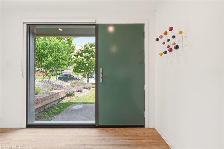 Property Photo: 332 Newbold Court ON L7R 2Y6