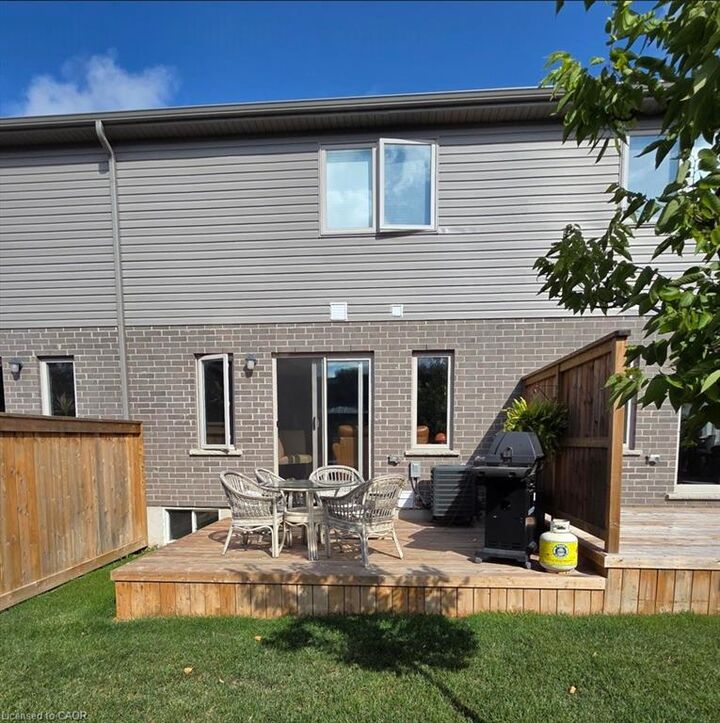 Property Photo:  86 Erbsville Court 23  ON N2T 0C8 