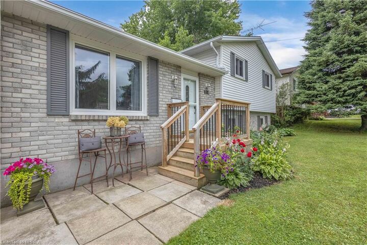 Property Photo: 218 Mechanic Street W ON N0E 1Y0