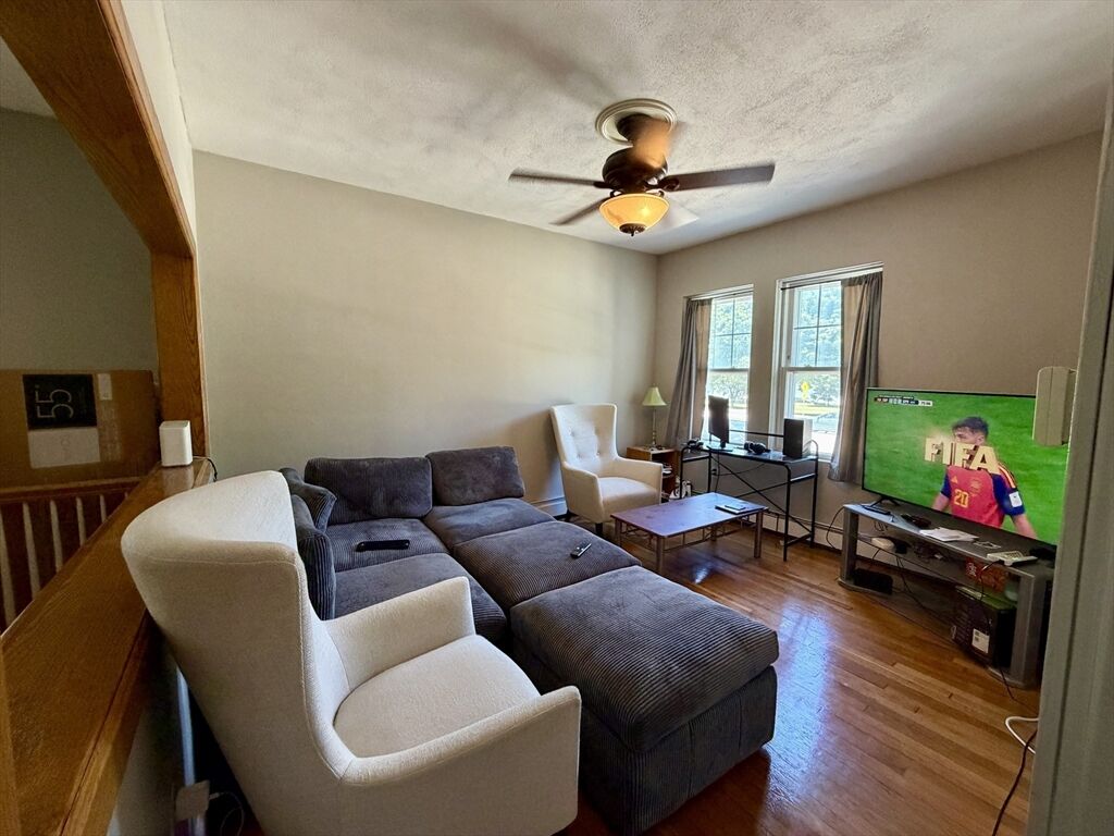 Property Photo:  101 Farragut Rd 1R  MA 02127 