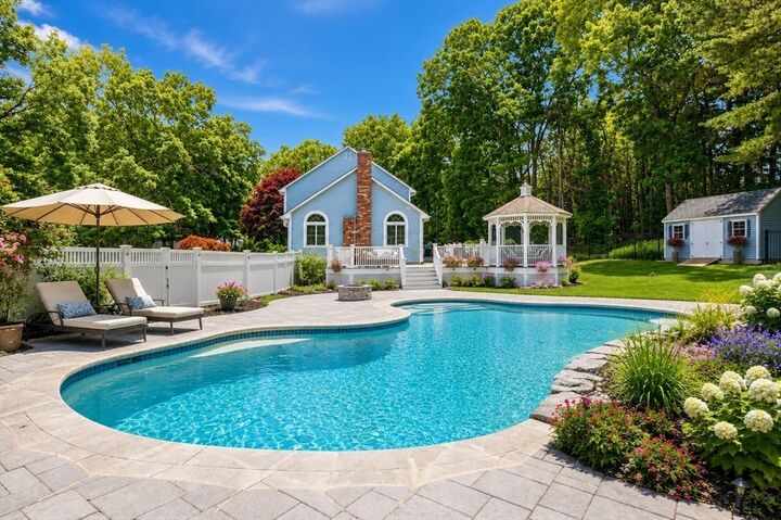 Property Photo:  106 Colonial Drive  MA 01810 