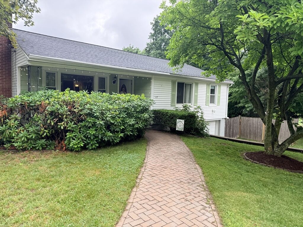 Property Photo:  117 Longmeadow Ave  MA 01606 