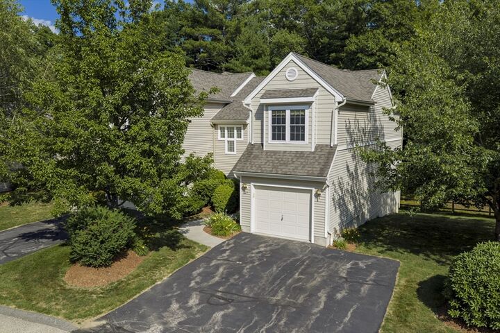 Property Photo:  27 Robert Cir 27  MA 01536 