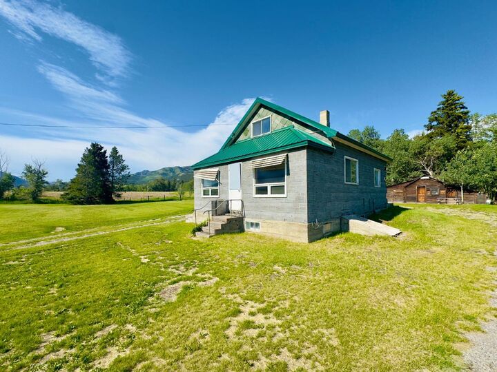 Property Photo: 23005 27 Avenue AB T0K 0C0