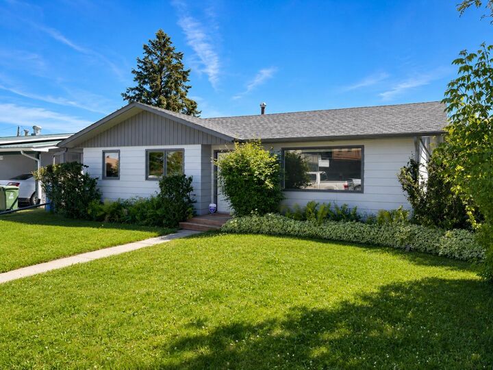 Property Photo: 5035 48 Street AB T4T 1M4
