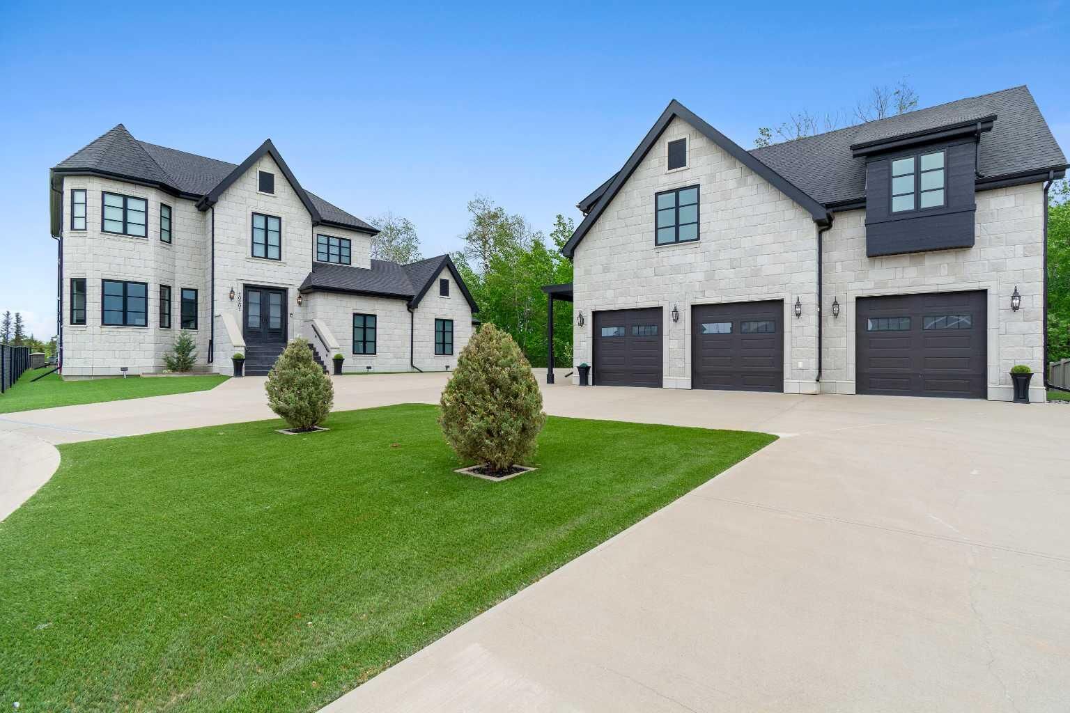 Property Photo: 10201 67 Avenue AB T8W 0K7
