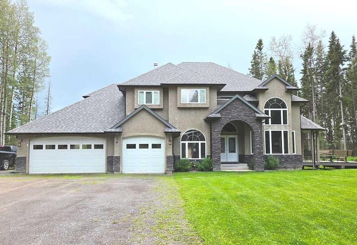 541 Clearwater Estates Crescent — photo 1