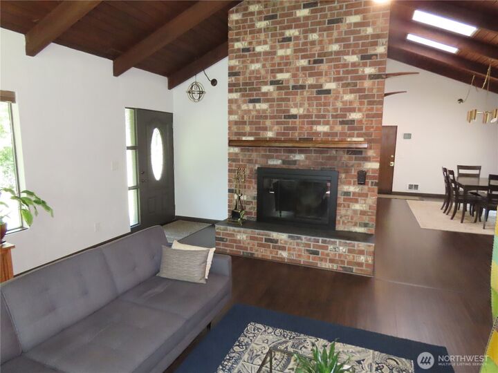 Property Photo:  38  Grays Harbor Boulevard  WA 98550 