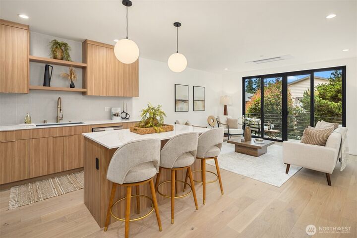 Property Photo:  614  5th Avenue S C108  WA 98020 