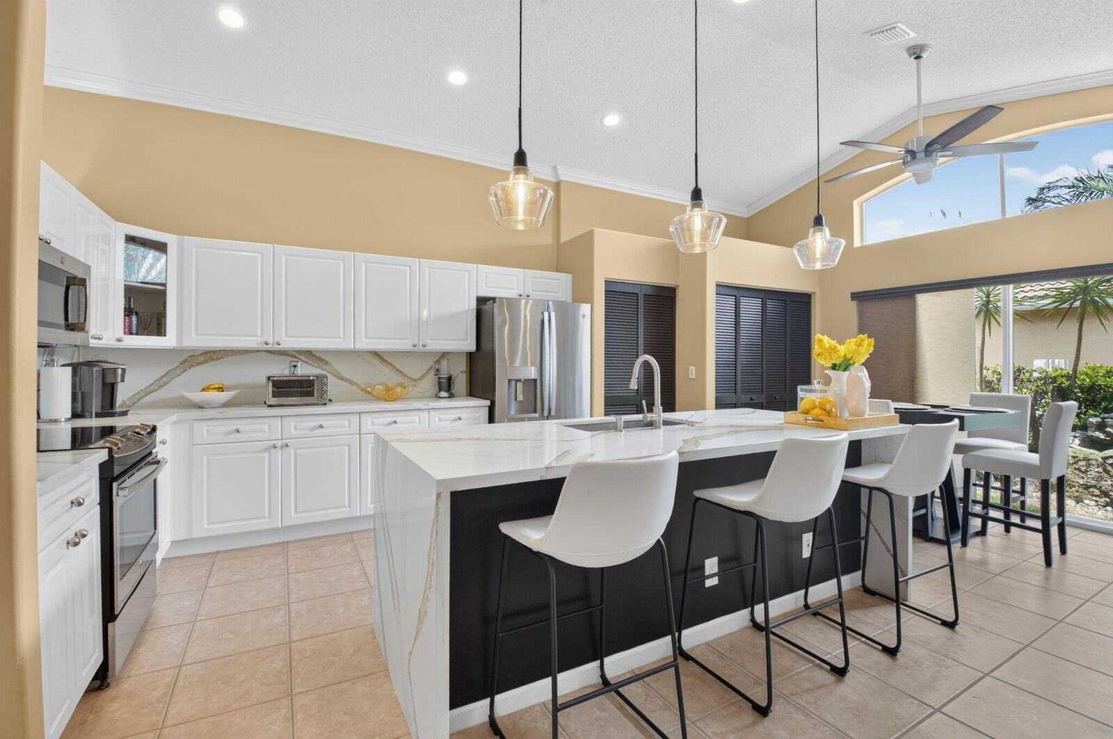 Property Photo:  6405 Sand Hills Circle  FL 33463 