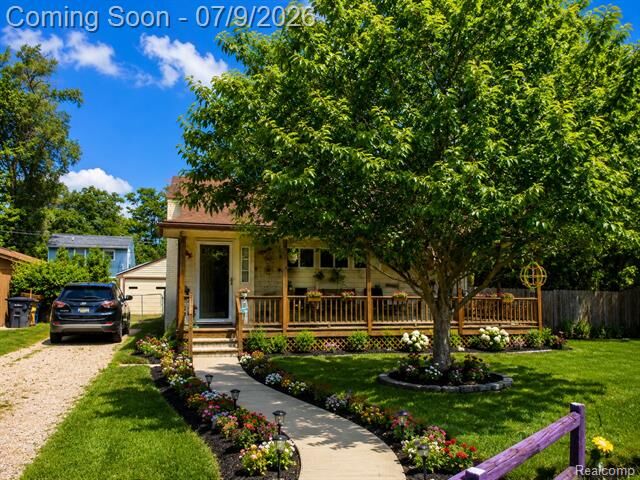 Property Photo:  35014 Lewis Street  MI 48185 