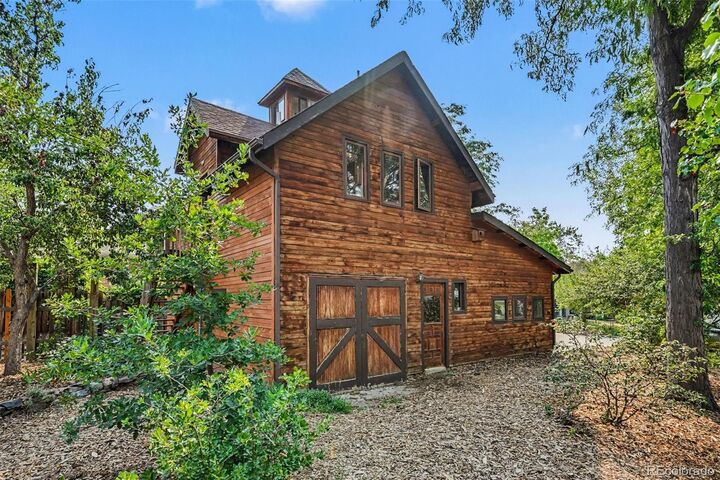 Property Photo:  815 Arapahoe Street  CO 80401 