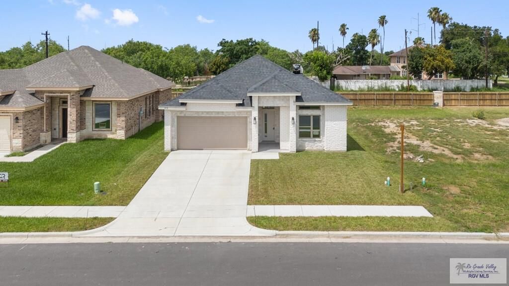 Property Photo: 1212 Bridle Way TX 78586