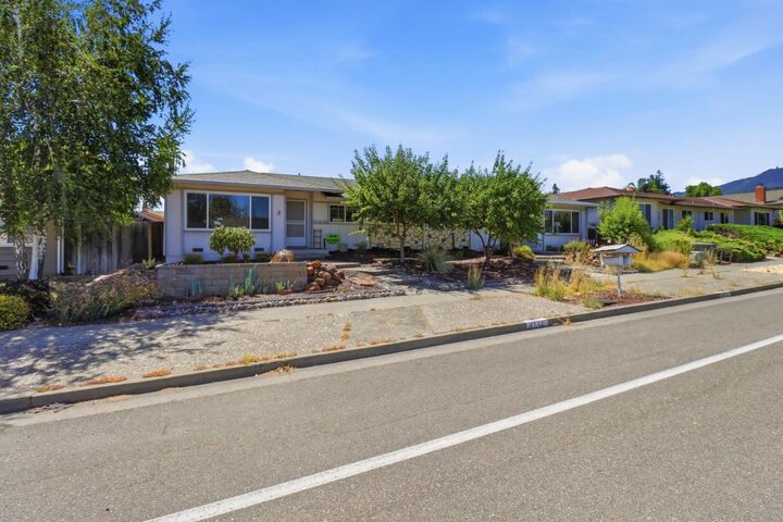 Property Photo:  6568-6570 Crown Boulevard  CA 95120 