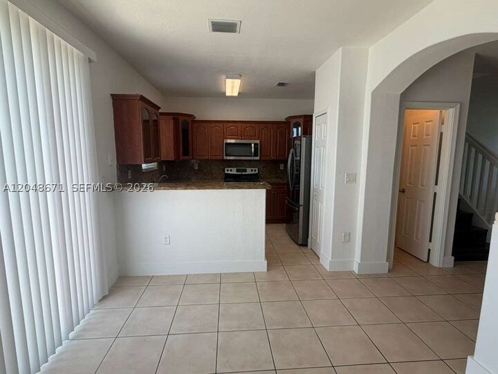 Property Photo:  1454 SE 24th Ct 355  FL 33035 