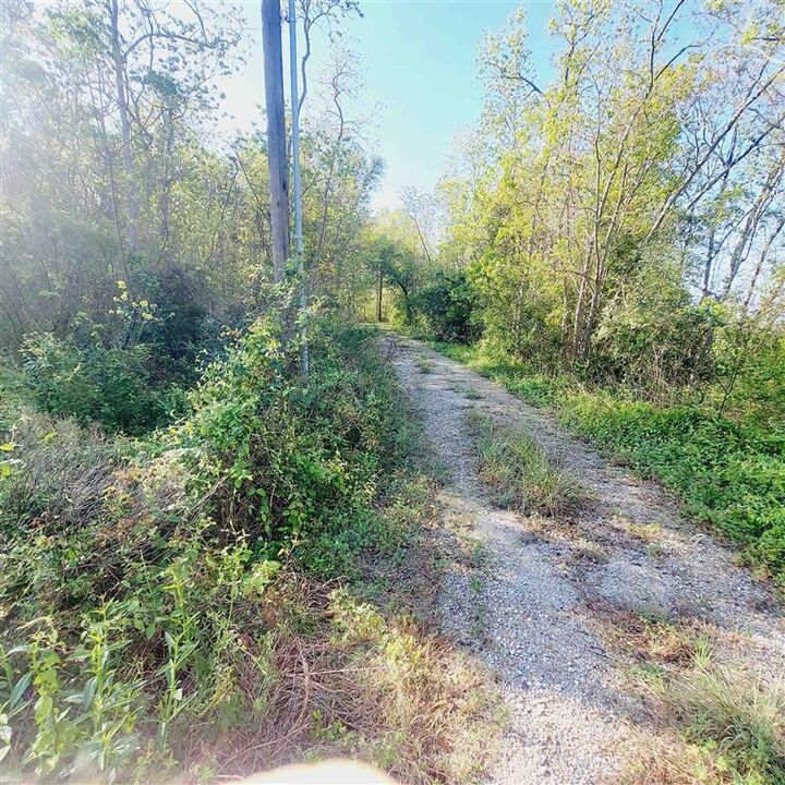 Property Photo:  586 Big Pasture Road  LA  