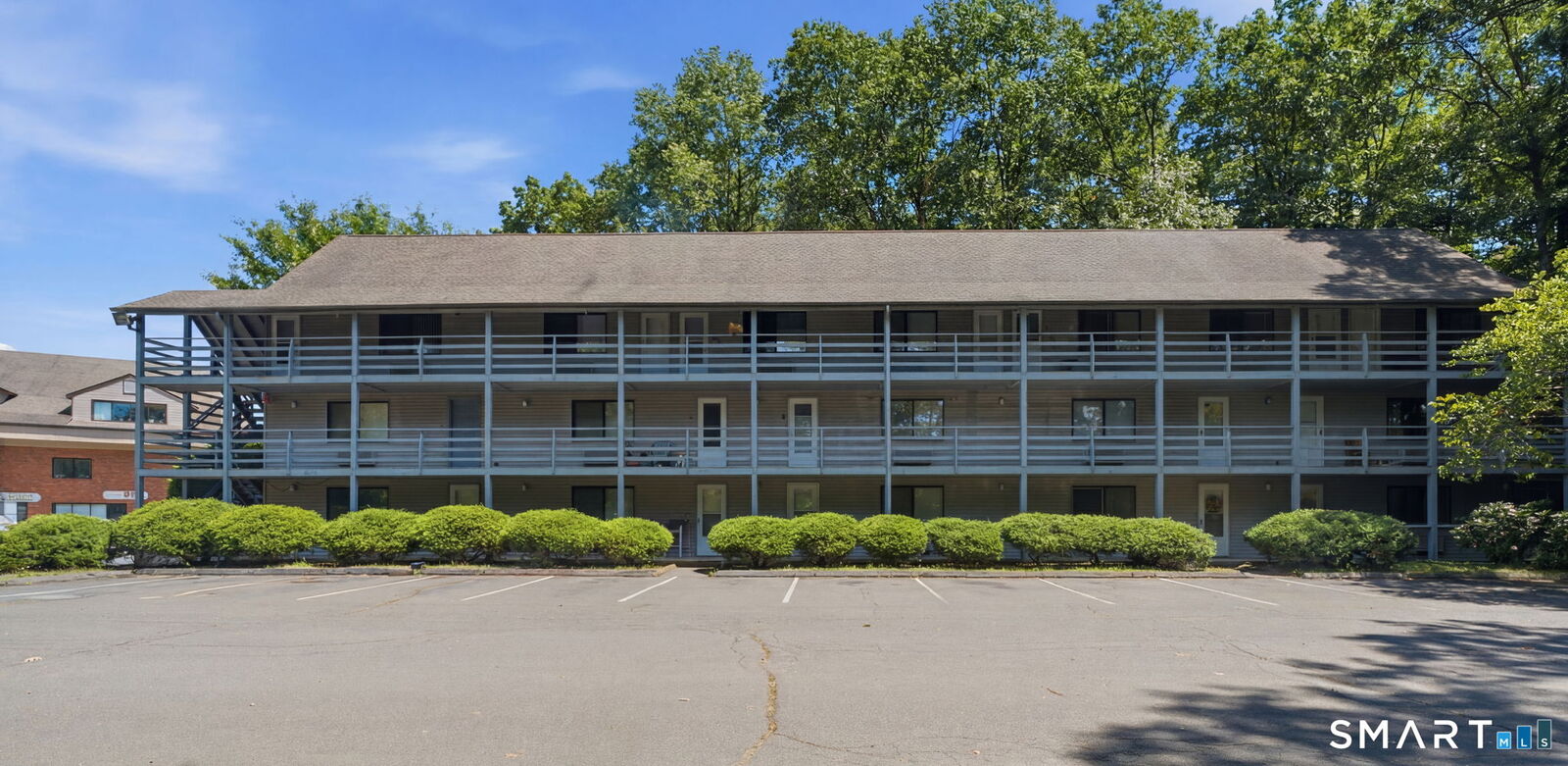 Property Photo:  17 Farmington Avenue 12  CT 06062 