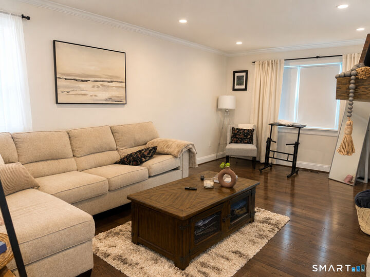 Property Photo:  31 Carriage Drive 31  CT 06460 