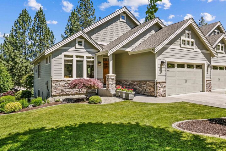 Property Photo: 2016 W Forest Hill Ln WA 99218