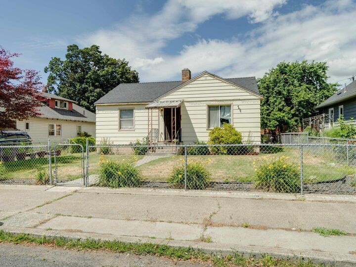 Property Photo: 4411 N Howard St WA 99205