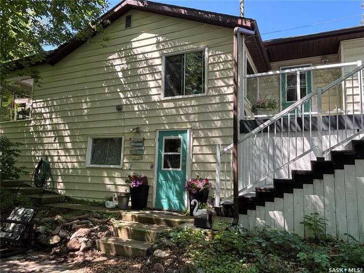 Property Photo:  232 Green Avenue  SK S0G 4C0 