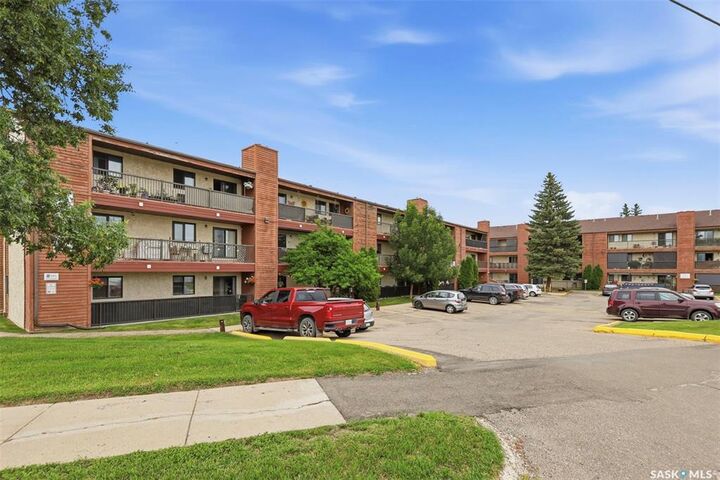 Property Photo: 3302 33rd Street W 310C SK S7L 6C9