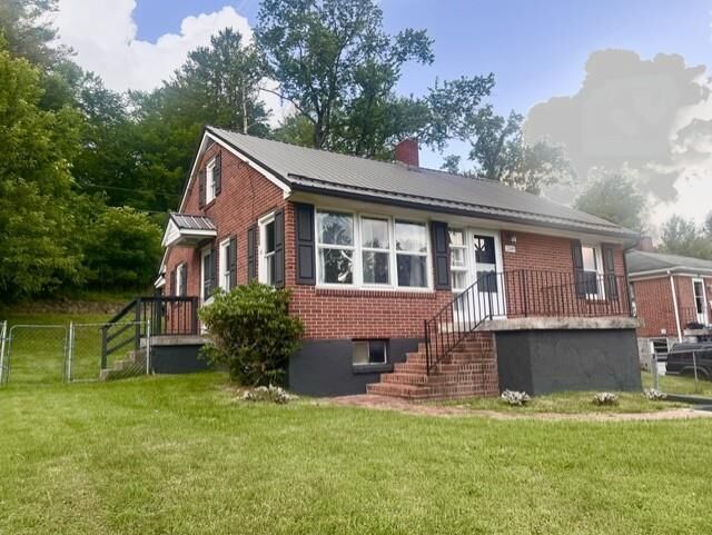 Property Photo:  1349 Fincastle Tpke  VA 24651 