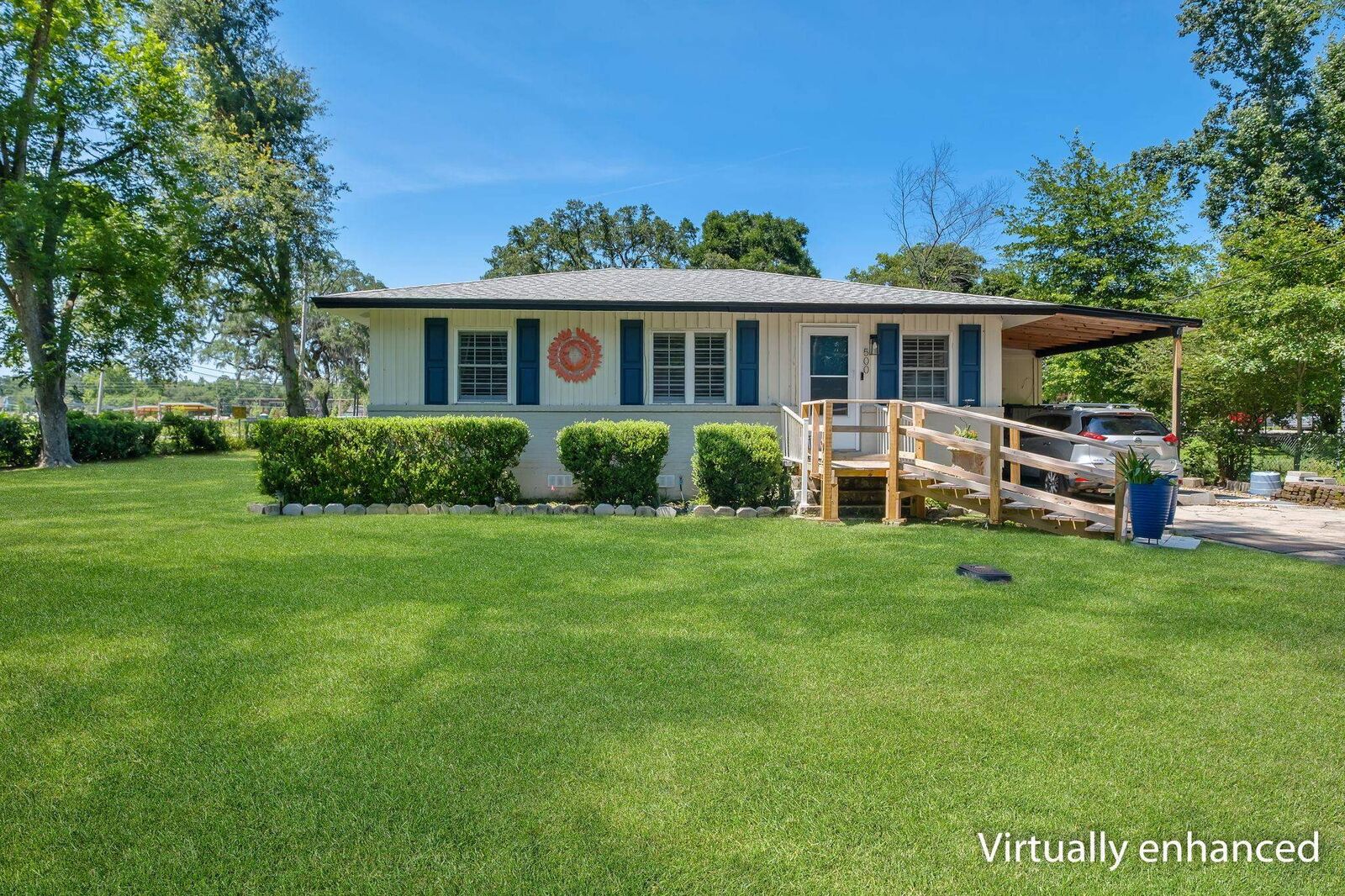 Property Photo: 500 Lynndale Street FL 32301