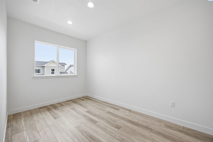 Property Photo: 4461 Conifer St WA 99353