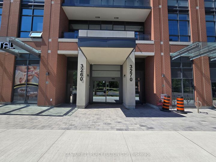 Property Photo: 3260 Sheppard Avenue E 1501 ON M1T 0B5