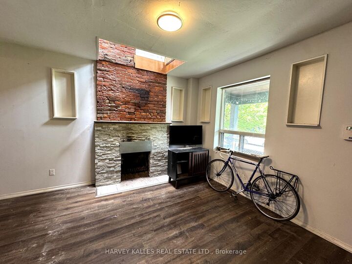 Property Photo:  280 Albany Avenue  ON M5R 3C9 