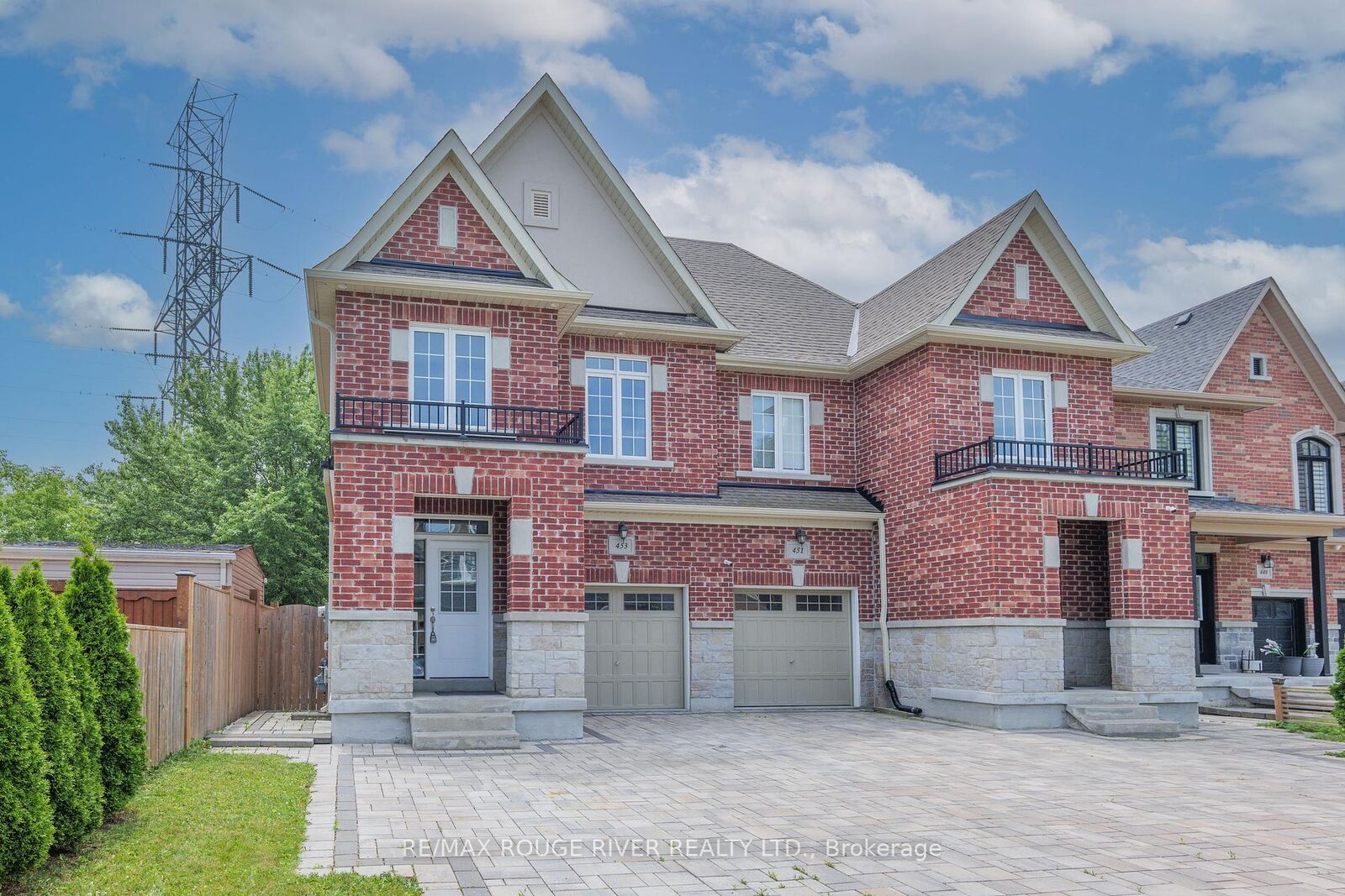 Property Photo:  453 Mahogany Court  ON L1X 0A2 