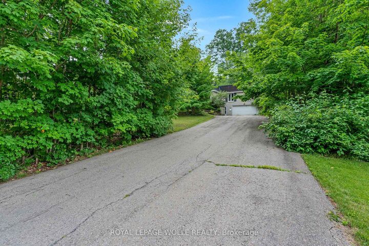 Property Photo: 35 Maple Hill Drive ON N2M 2R7
