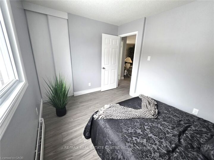 565 Greenfield Avenue 106 — photo 1