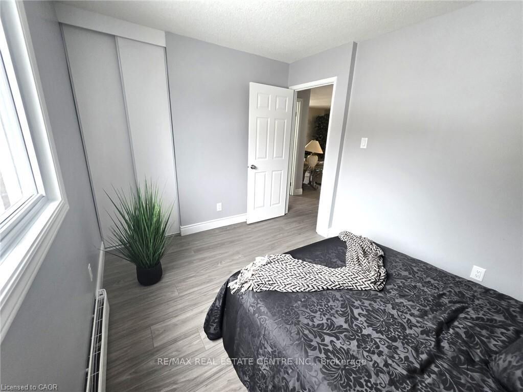 Property Photo: 565 Greenfield Avenue 106 ON N2C 2P3