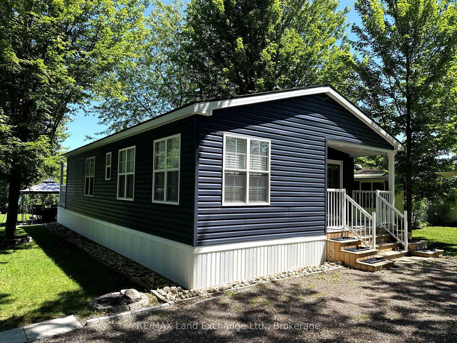 Property Photo: 13 Southline Avenue A51 ON N2Z 2X5