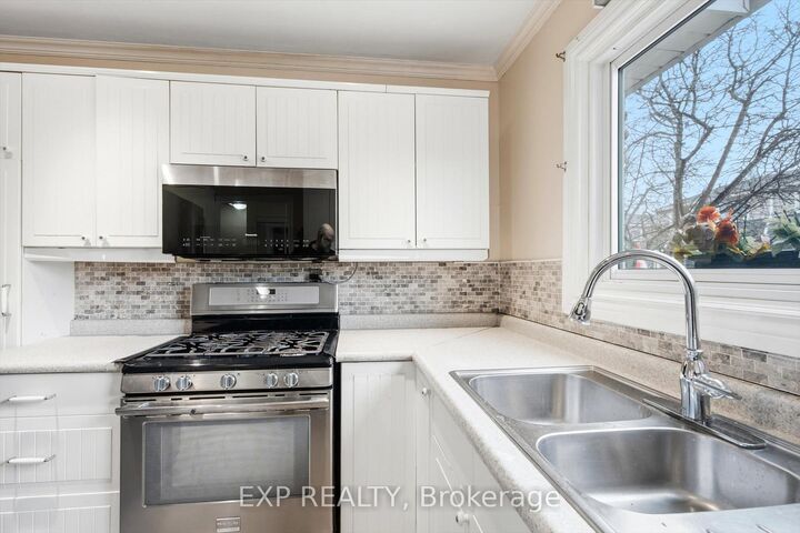 Property Photo: 2050 Upper Middle Road 31 ON L7P 3R9