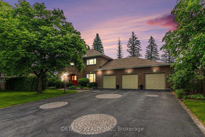 Property Photo: 3 Wintergreen Drive ON K2S 1E5