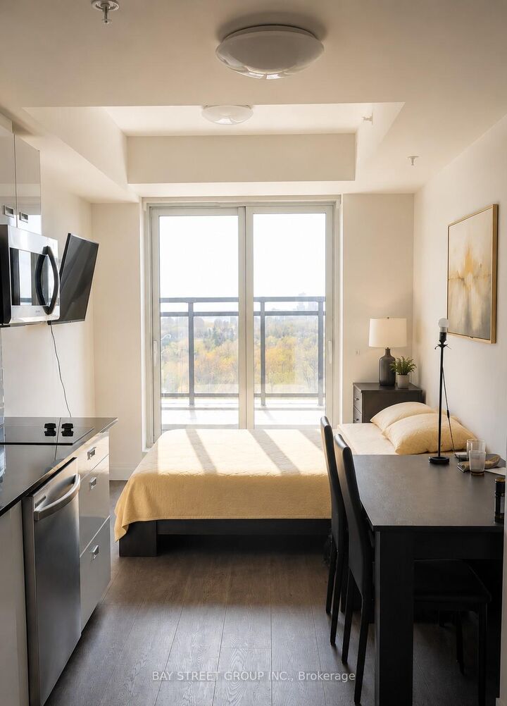 Property Photo:  652 Princess Street 904  ON K7L 1E5 