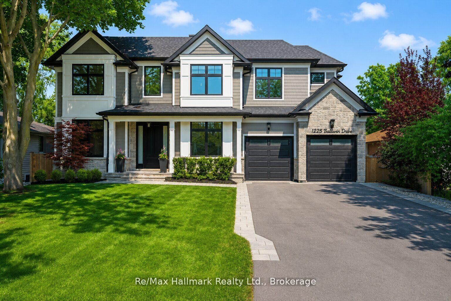 Property Photo: 1225 Baldwin Drive ON L6J 2W4