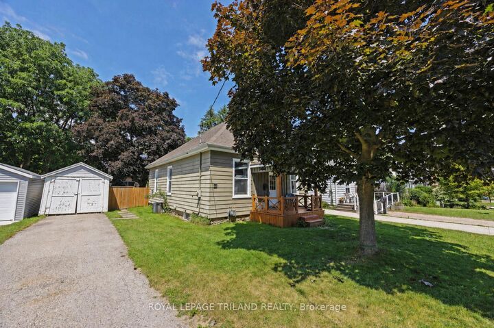Property Photo: 49 Devonshire Place ON N5R 3N2