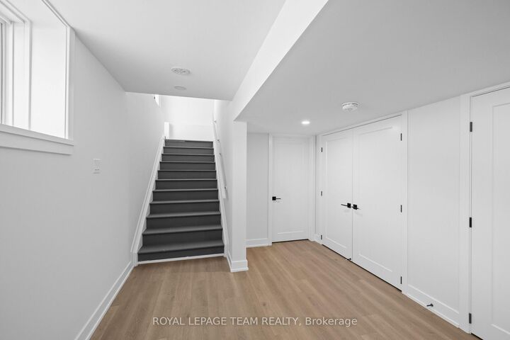 Property Photo: 1132 Moore Street 2 ON K6V 0H2