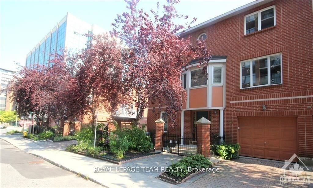 Property Photo: 376 Lisgar Street ON K2P 2J3