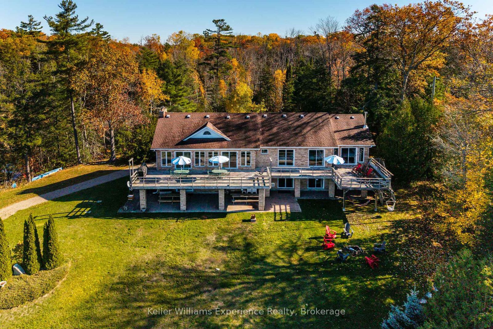 Property Photo: 804 Kings Farm Road ON L0K 1S0