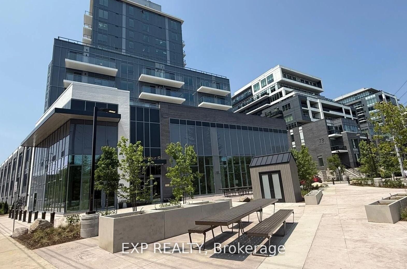 Property Photo: 93 Arthur Street S 813 ON N1E 0S6