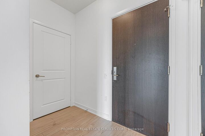 8 Nahani Way 3320 — photo 1
