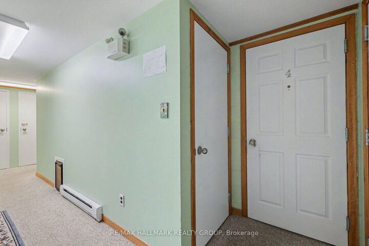 Property Photo:  29 Gore Street W 4  ON K7H 2L9 