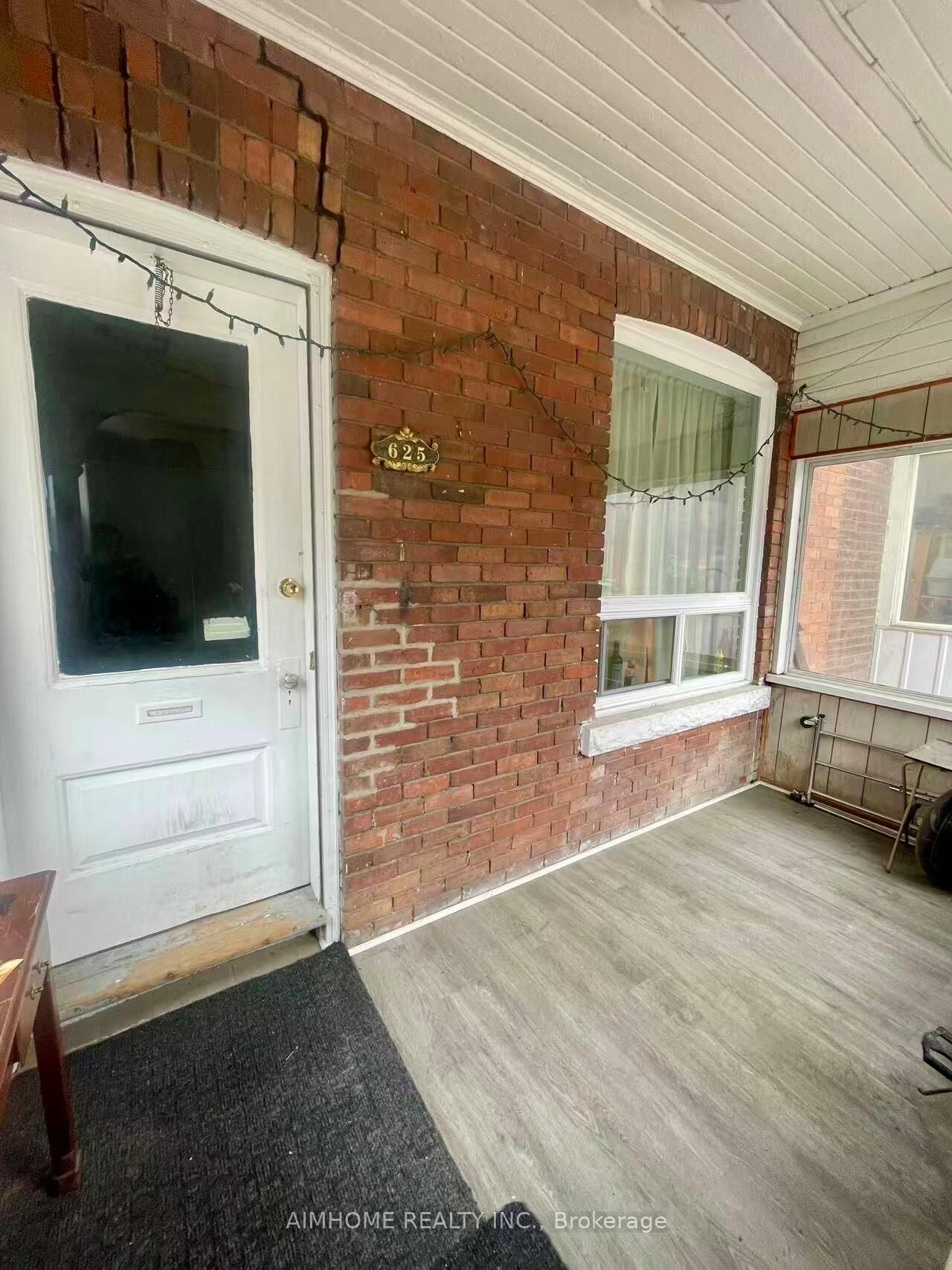 Property Photo:  625 Bathurst Street  ON M5S 2R2 
